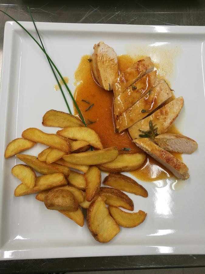 特伦缇丝公寓酒店 特伦托 外观 照片
